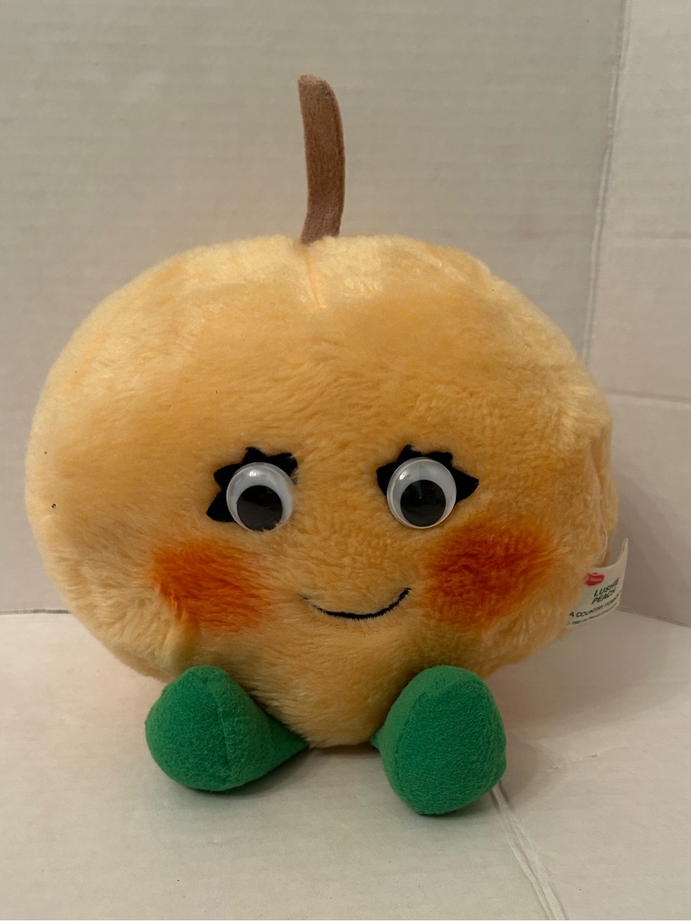 VINTAGE Del Monte Lushie Peach 1
Plush CUTE